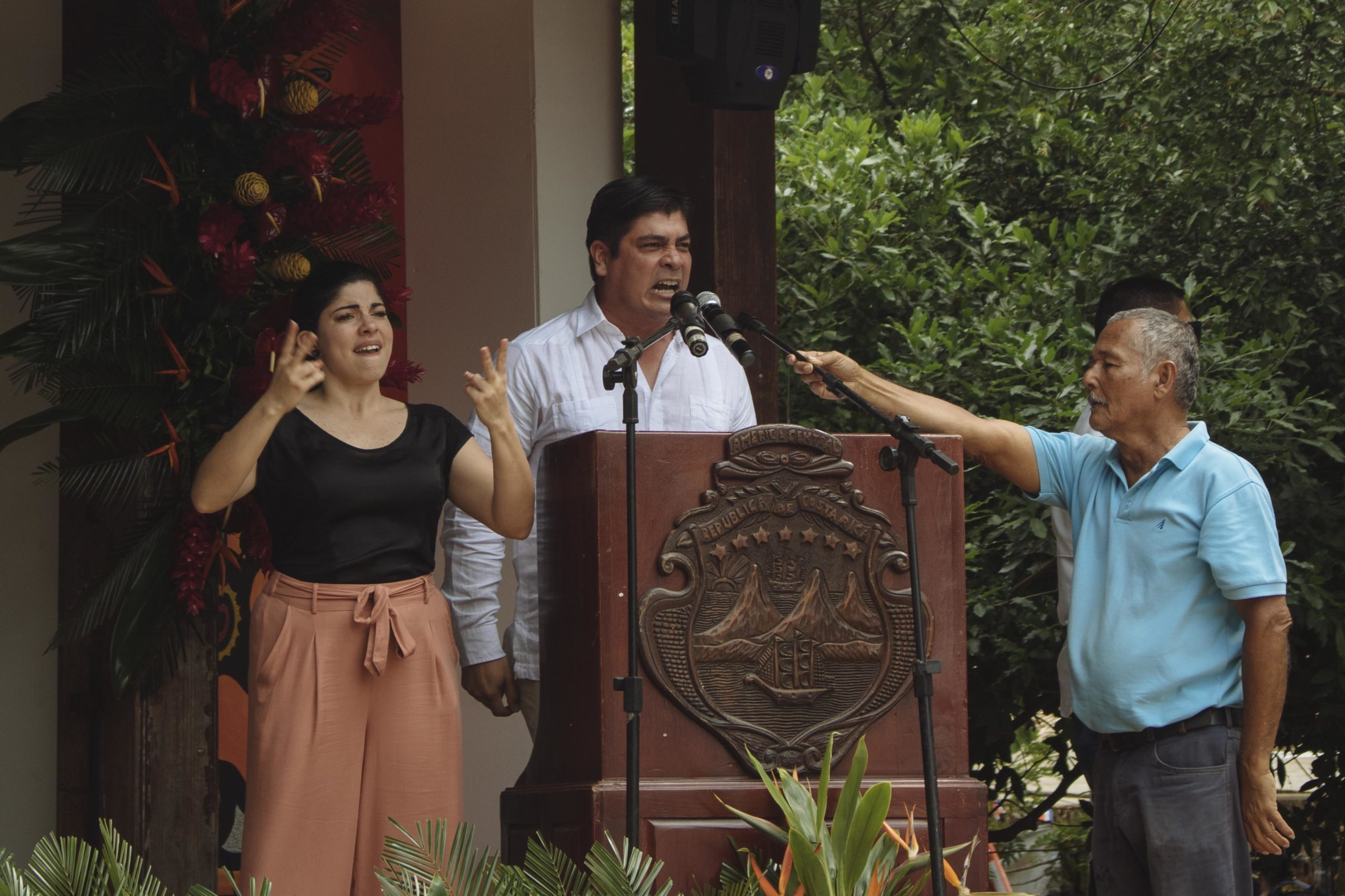 Recriminaciones colmaron cierre de gira de Carlos Alvarado en Guanacaste •  Semanario Universidad