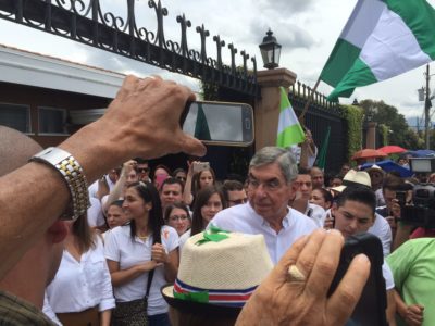 Óscar Arias recibió el 13 de agosto de 2016 a seguidores que le pedían postularse para un tercer mandato presidencial. Foto Álvaro Murillo.