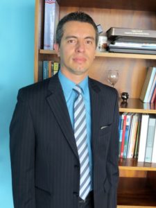 Fabián Quirós, director de la Dirección de Administración de Bienes y Contrataciones 